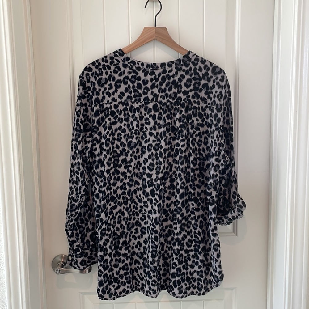 Old Navy Tunic Blouse - Picture 4 of 4